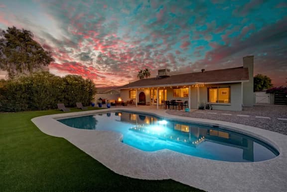 Moon Valley Golf | Heated Pool, Sleeps 8, Firepit - Image 1