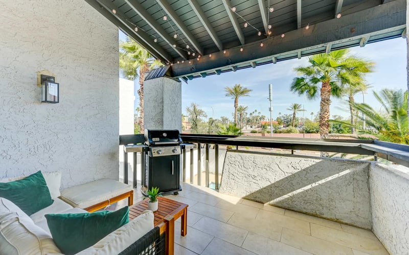 Old Town Scottsdale Condo — bedroom